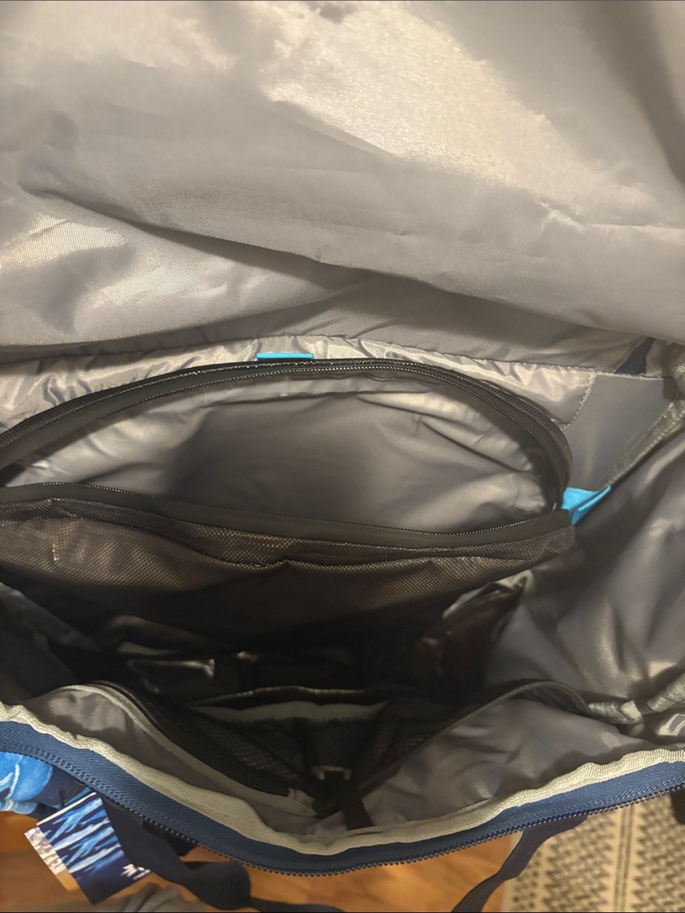 Neso Whale-Navy Tote/Backpack. RETAIL 95.00 GRAB IT HERE TODAY NWT - Picture 6 of 11